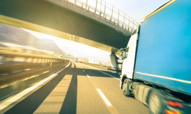 Ta decyzja komisji transportu PE ucieszy polskich przewoźników.