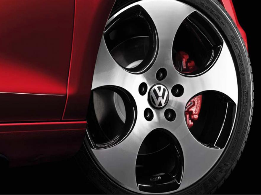 Volkswagen Golf GTI w ostatecznym, seryjnym już wcieleniu najpewniej zadebiutuje w marcu na deskach wystawy w Genewie