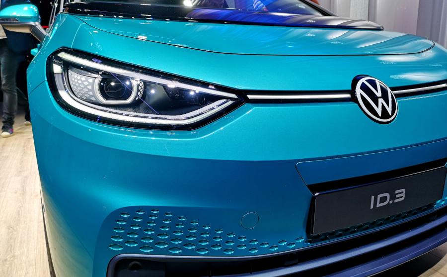 Volkswagen ID.3 jest pierwszym modelem z nowym logo VW