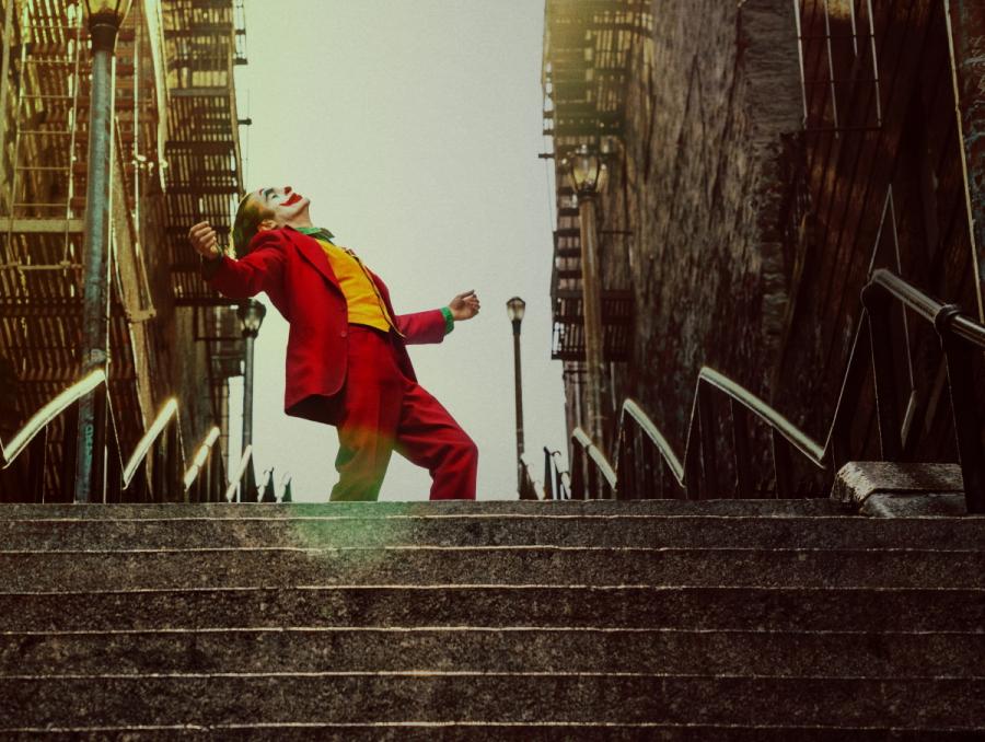 "Joker" w kinach od 4 października. © 2019 Warner Bros. Entertainment Inc