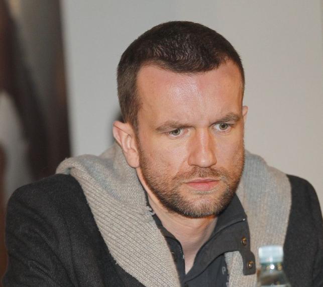 [Obrazek: 3404124-tomasz-kot-643-571.jpg]