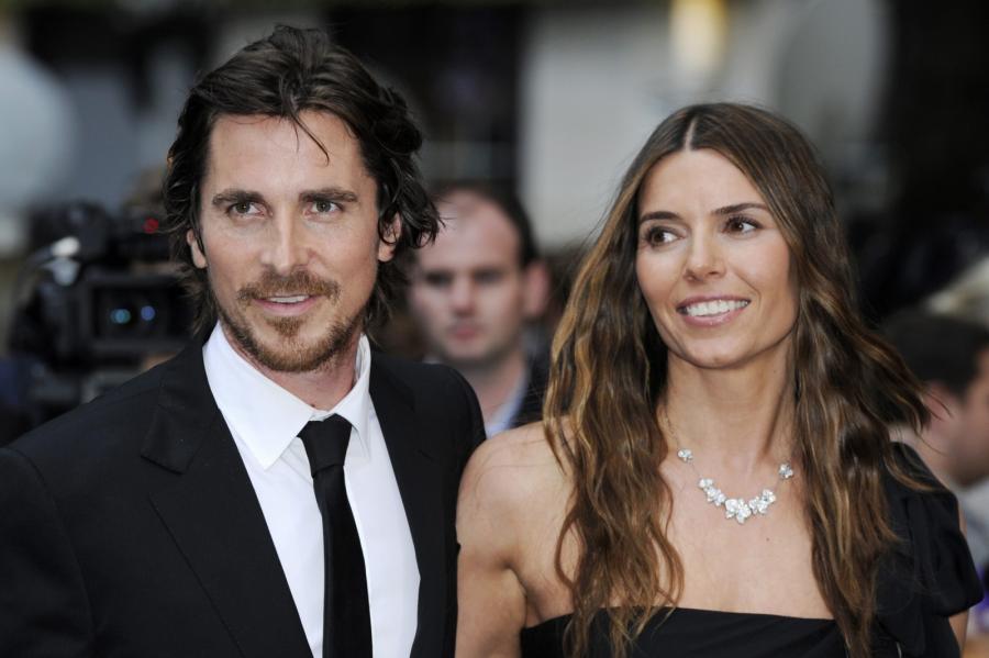 Christian Bale z żoną Sibi Blazic na premierze filmu "Mroczny rycerz powstaje" w Londynie