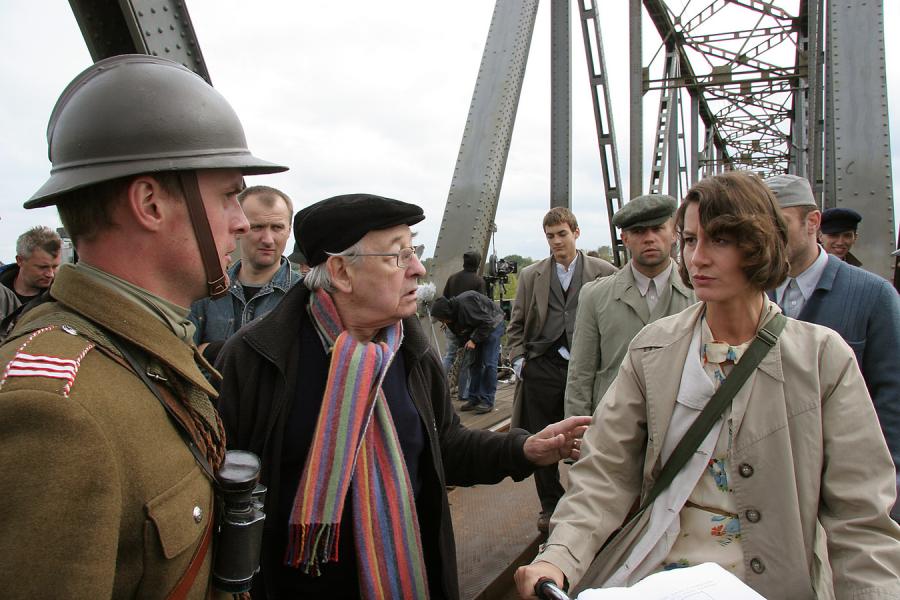 Andrzej Wajda na planie "Katynia"