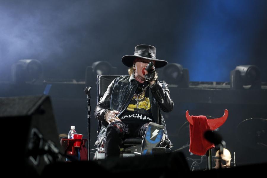 Axl Rose po raz pierwszy zaśpiewał z AC/DC